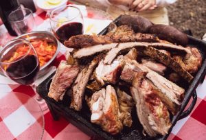 Read more about the article Как подобрать итальянское вино к мясу: от стейка до поркетты