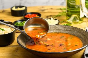 Read more about the article Итальянские супы: минестроне и ещё пять блюд, которые стоит попробовать