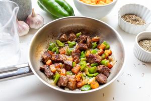 Read more about the article Рагу болоньезе: мясной соус для тальятелле
